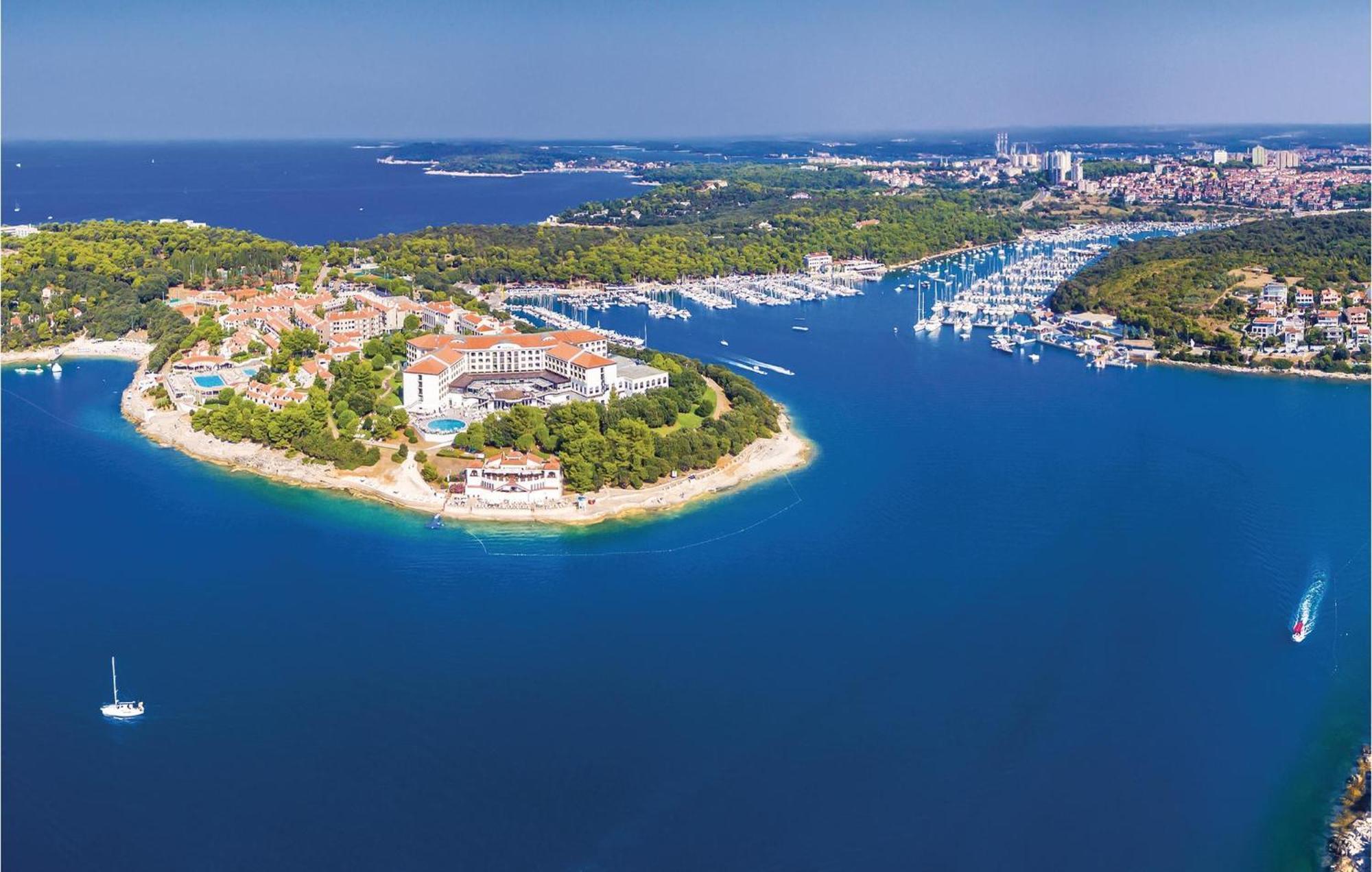 Awesome Apartment In Pula With Wifi Εξωτερικό φωτογραφία